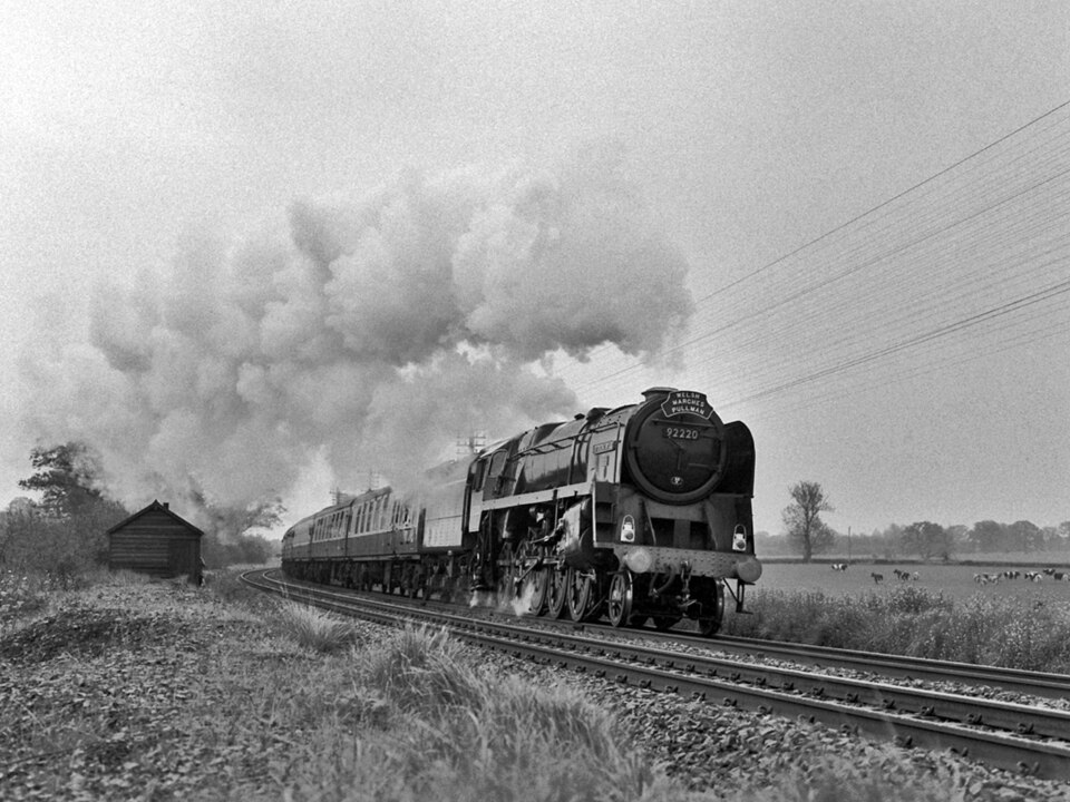 BR Standard 9F No. 92220 Evening Star approaching Leaton with the Welsh Marches Pullman, 21 May 1983.